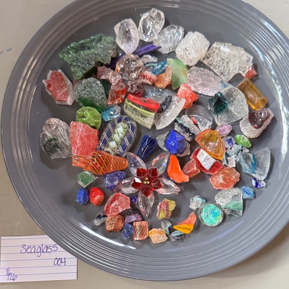 Colorful Seaglass Collection - Picture 1 of 2